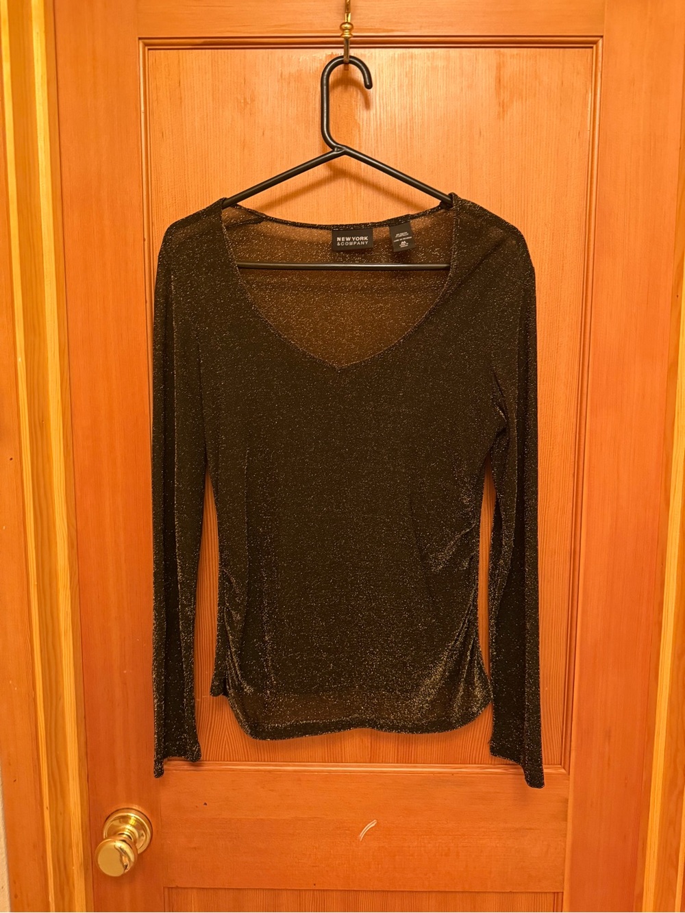 New York & Company Black Metallic Long-Sleeve V-Neck Top